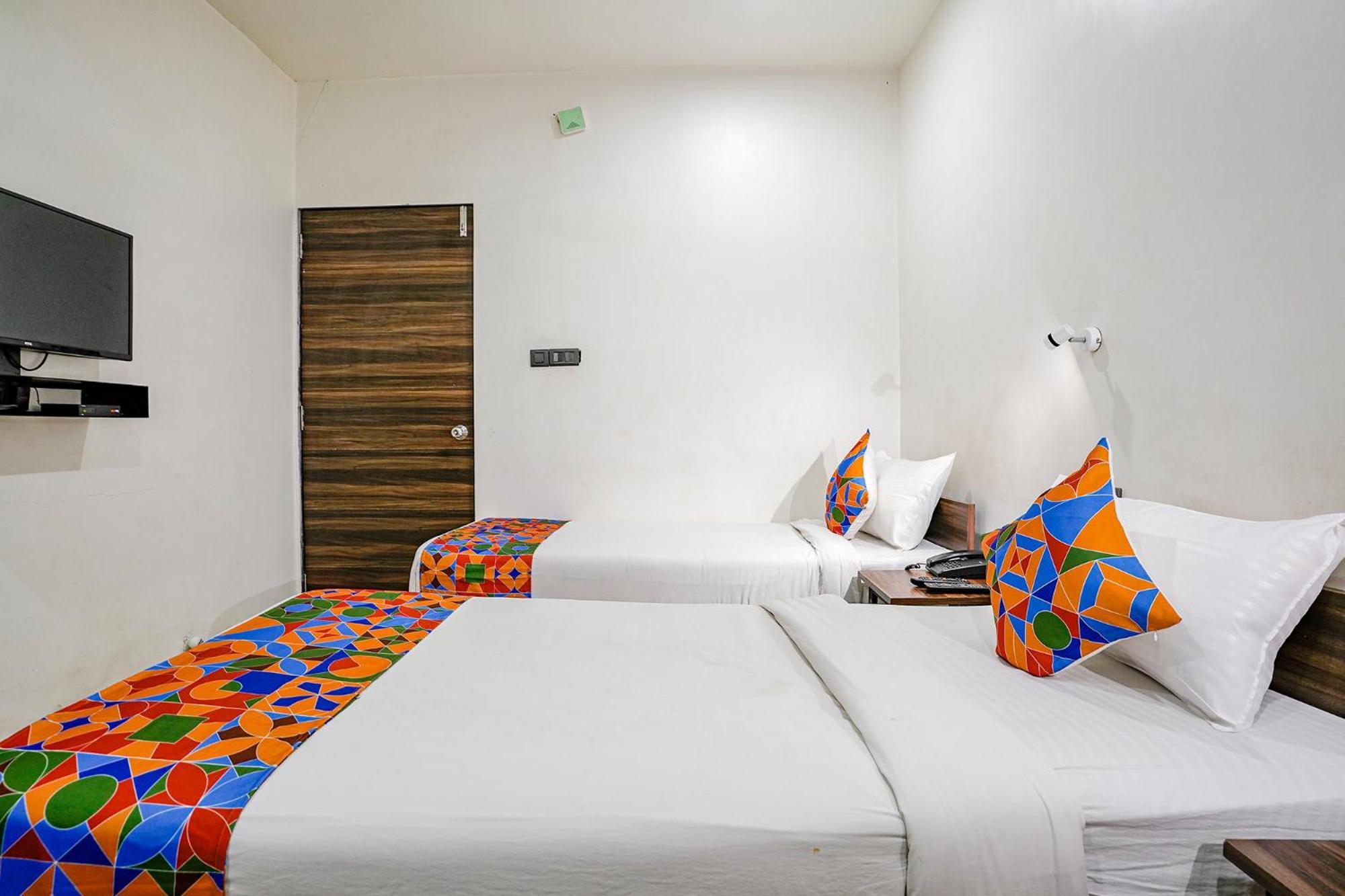 Fabhotel Lotus I Surat Exterior foto