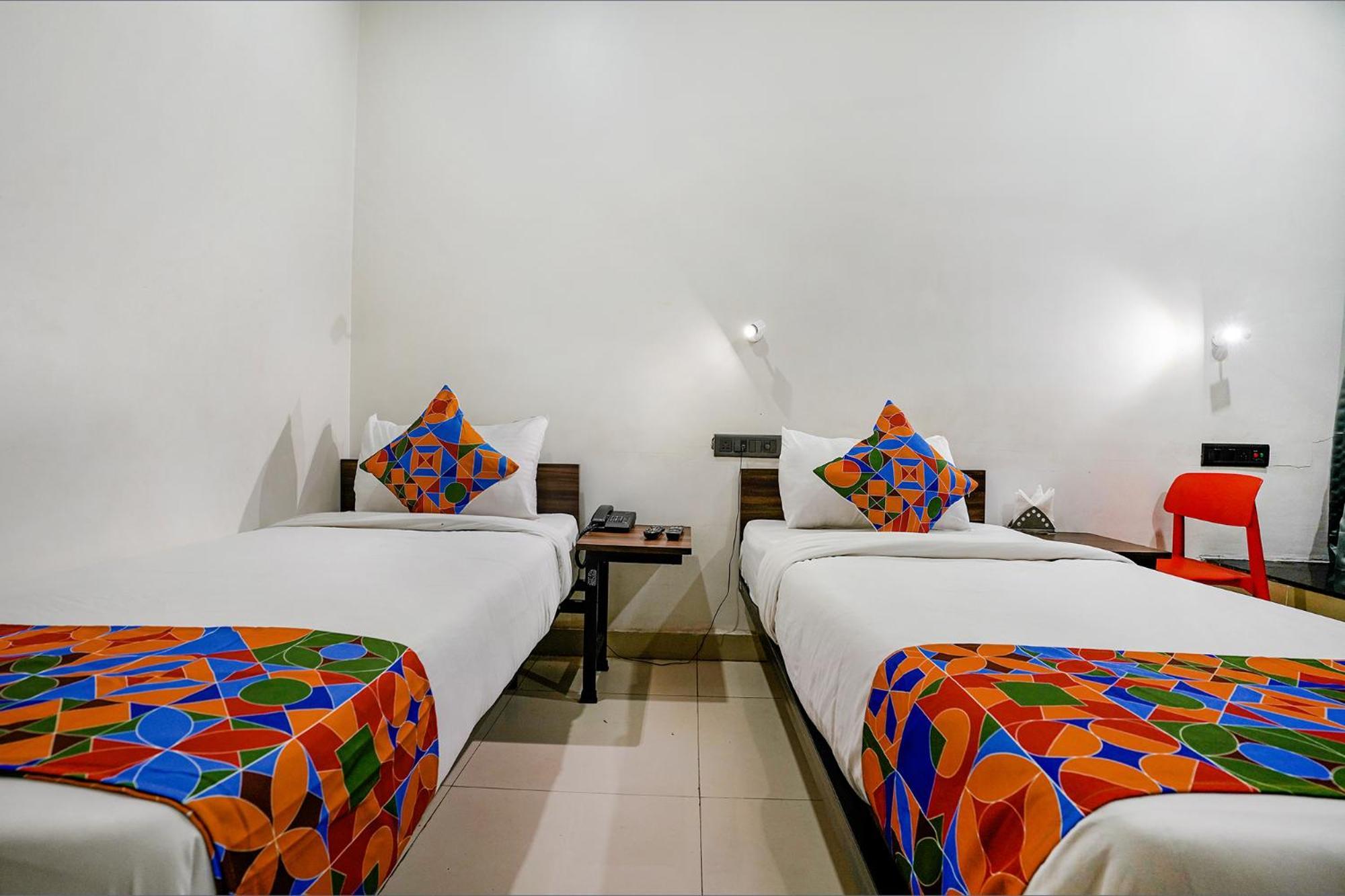 Fabhotel Lotus I Surat Exterior foto